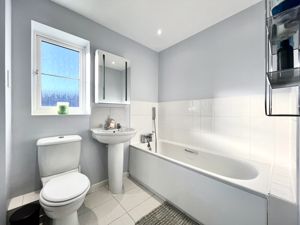 Family Bathroom- click for photo gallery